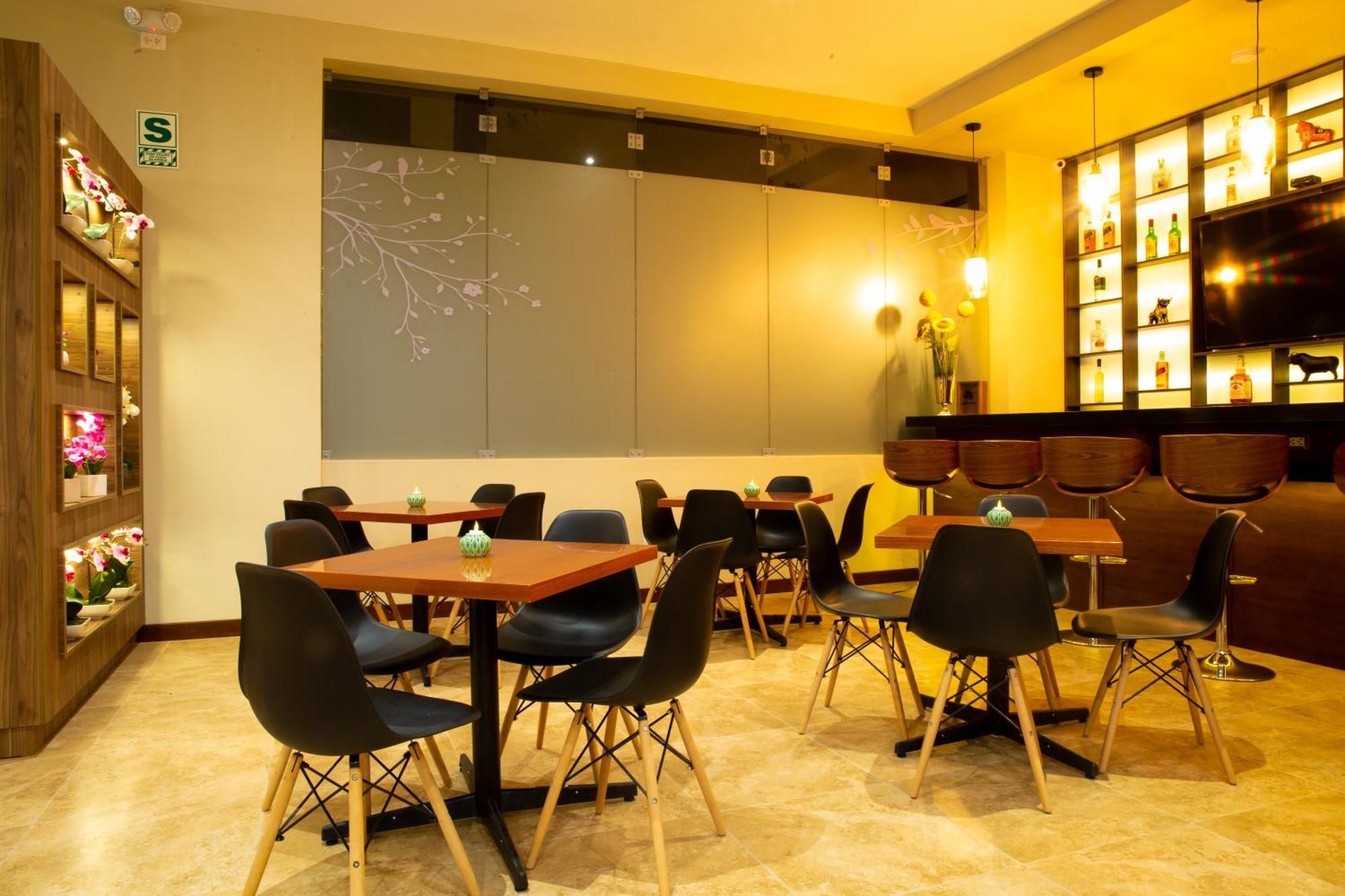 Cordillera Hotel Уарас Екстериор снимка
